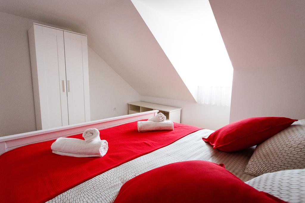 Neva Old Town Apartments Сплит Номер фото